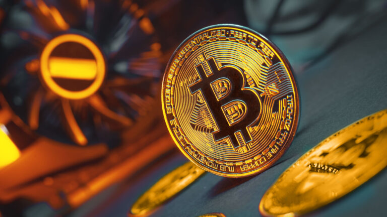 Bitcoin Madencileri, Satış Yerine Alım Yapıyor: Yeni ATH Yolda mı?